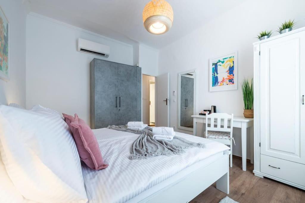 Flora-Heartbeat Old City Three Bedrooms Apartment Dubrovnik Exteriör bild