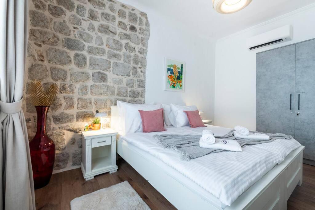 Flora-Heartbeat Old City Three Bedrooms Apartment Dubrovnik Exteriör bild
